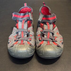 Merrell Kids Gray and Red Water Shoes